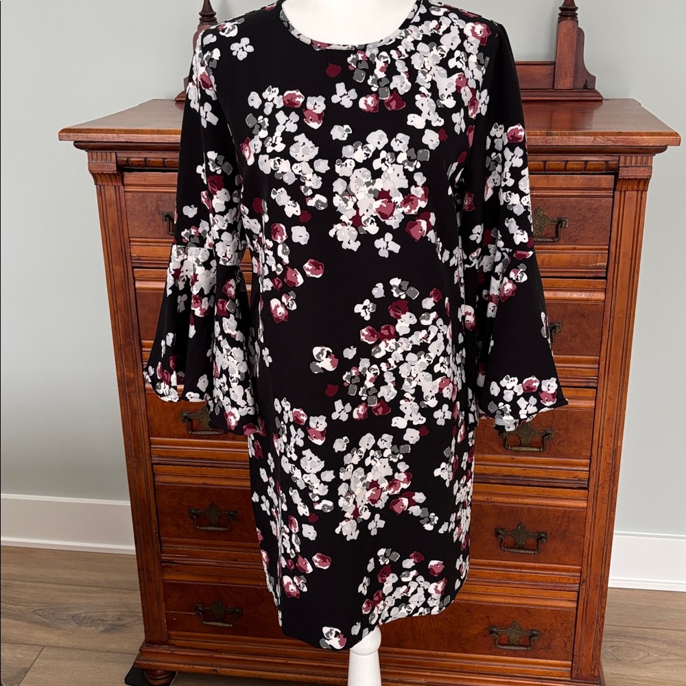 Mud Pie Brooks Bell Sleeve Black Floral Pull Over Dress SZ S Boho Sophistication - Picture 3 of 11